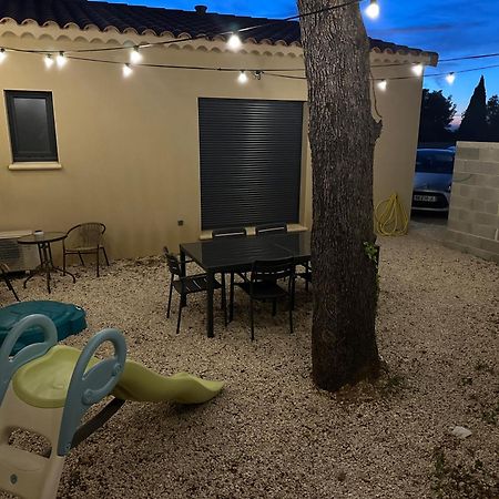 Maison T3 Dans Un Village Calme Saint-Mitre-les-Remparts Esterno foto