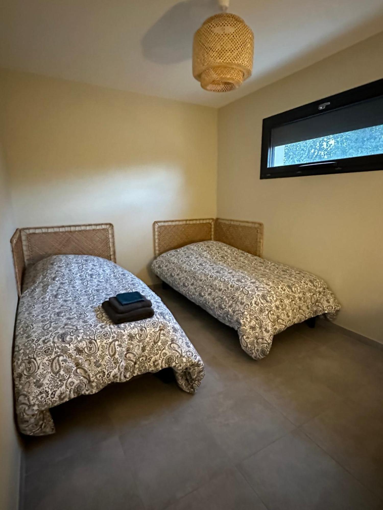 Maison T3 Dans Un Village Calme Saint-Mitre-les-Remparts Esterno foto