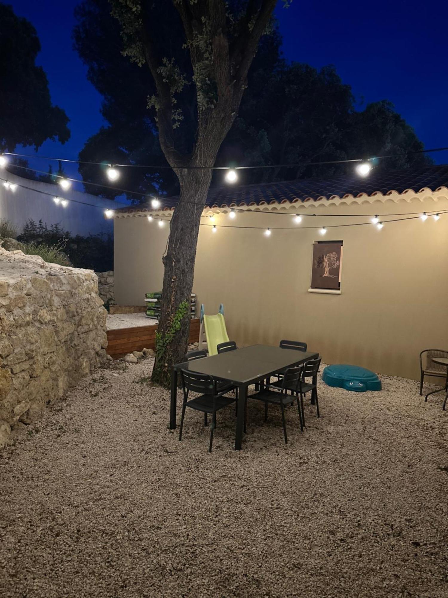 Maison T3 Dans Un Village Calme Saint-Mitre-les-Remparts Esterno foto