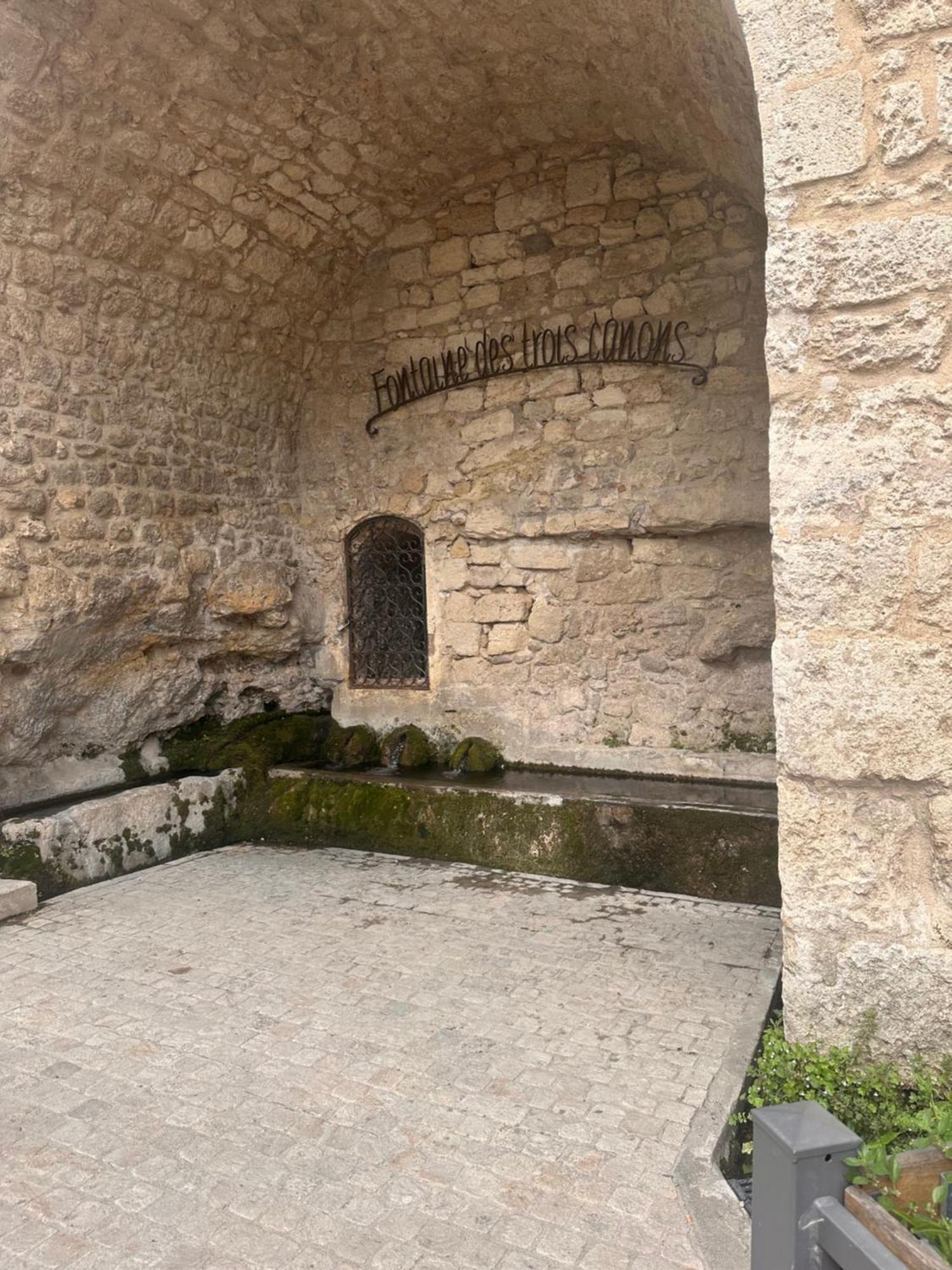 Maison T3 Dans Un Village Calme Saint-Mitre-les-Remparts Esterno foto